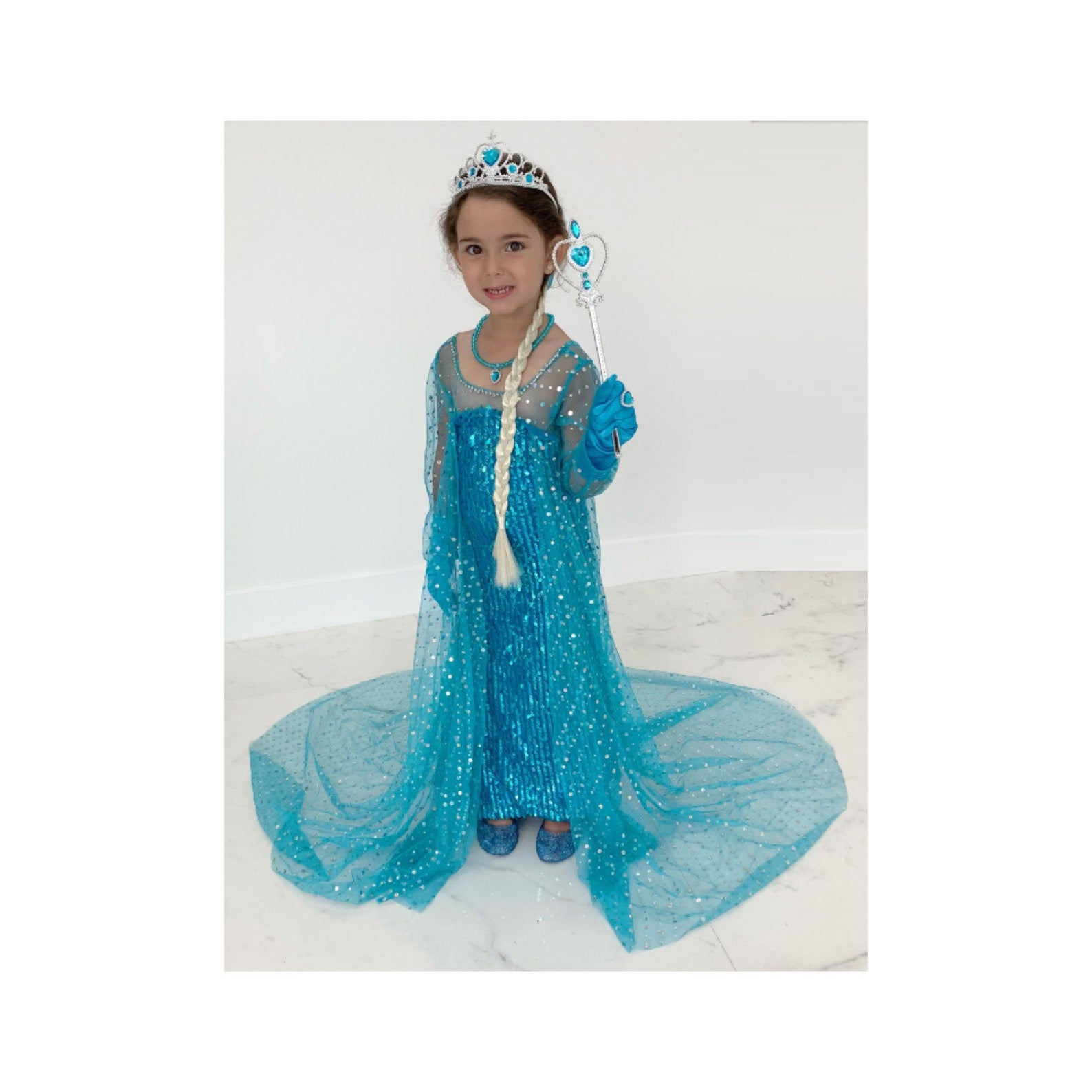 Shimmering Ice Queen: Elsa Costume and Dress for a Magical Experience